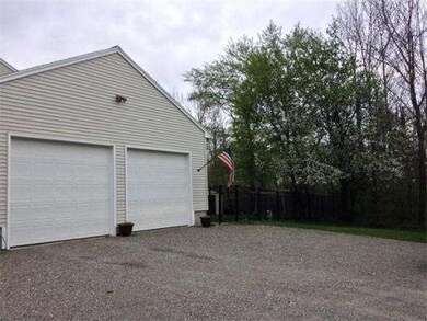 19 Thompson Pond Rd, Spencer, MA 01562 - photo 3