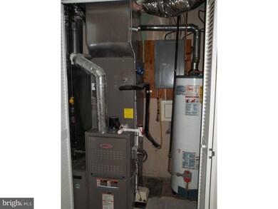 13 Lawnton Rd, Norristown, PA 19401 - photo 6