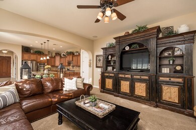 08- Family Room to Kitchen