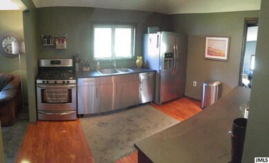 Photo 6
