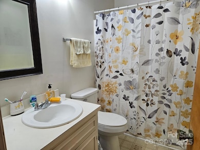 1335 12th Street Dr NW unit 12, Hickory, NC 28601 - photo 5