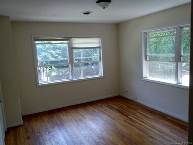 602 Cherry St unit B, Statesville, NC 28677 - photo 3