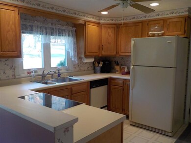 162 Cross Ave, Saint Johnsbury, VT 05819 - photo 5