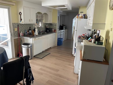 3010 Cove Dr, Fort Lauderdale, FL 33312 - photo 6