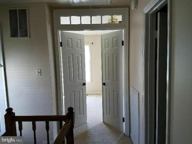 5721 Mason Bluff Dr, Burke, VA 22015 - photo 7