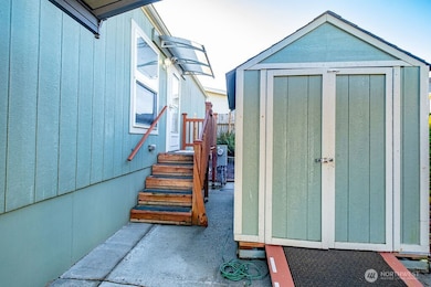 225 NE Ernst St unit 25, Oak Harbor, WA 98277 - photo 3