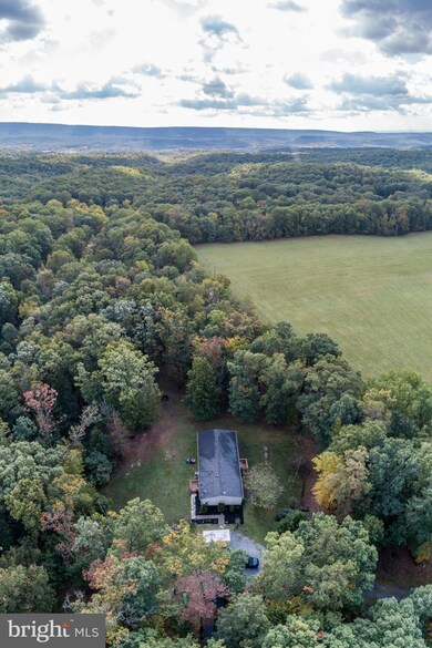 235 Balmoral Ln, Winchester, VA 22603 - photo 2