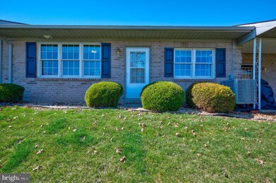 204 Sunbrook Ln unit 150, Hagerstown, MD 21742 - photo 2