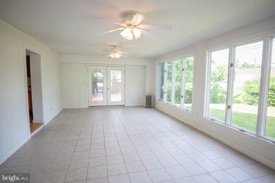 14398 Greenview Dr, Greencastle, PA 17225 - photo 3