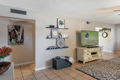 07_1051_E_8th_Place__07_mls