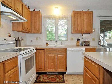 50 Tyson Place, Attleboro, MA 02703 - photo 5