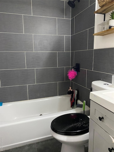 801 E 163rd St, Bronx, NY 10456 - photo 2