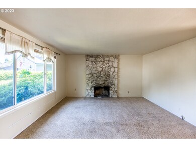 611 Rayner Ave, Springfield, OR 97477 - photo 5