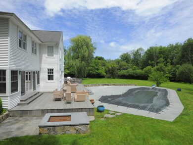 48 Locust Rd, Greenwich, CT 06831 - photo 3