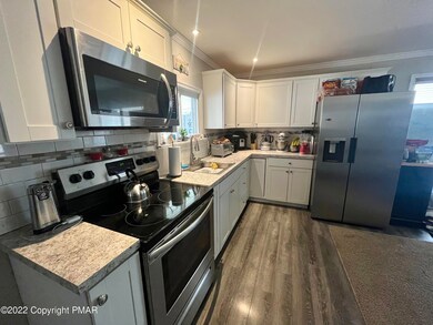 9075 Robinhood Dr, Kunkletown, PA 18058 - photo 2