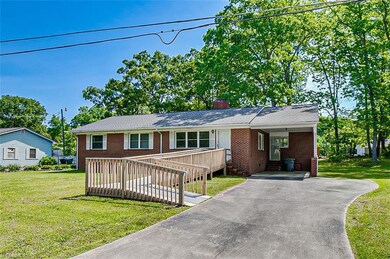 1723 Brook Dr, Asheboro, NC 27205 - photo 3