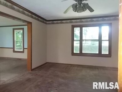 1625 W Knox Rd, Galesburg, IL 61401 - photo 5