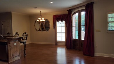 Living/ Dining