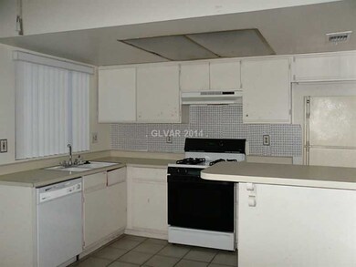 Kitchen. No microwave