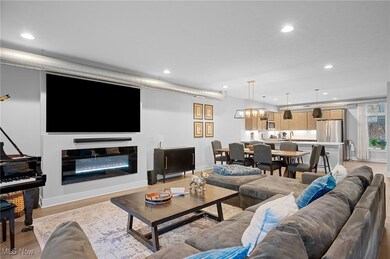 4191 Lorain Ct, Cleveland, OH 44113 - photo 5