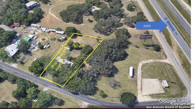 8489 Buckskin Dr, Boerne, TX 78006 - photo 2