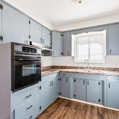 541 Cedar St, Central Point, OR 97502 - photo 5