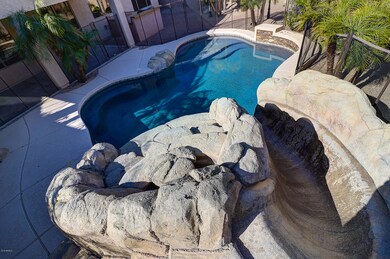 Pool w/slide