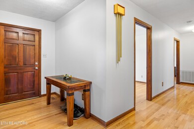 3941SimpsonRd-8