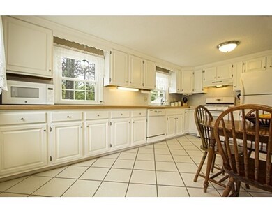 40 Parkwood Dr, Pepperell, MA 01463 - photo 3