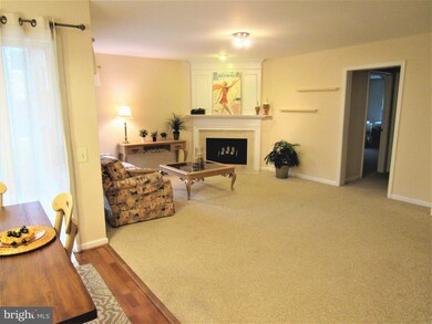 11197 Rienzi Place unit 102, Manassas, VA 20109 - photo 4