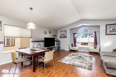 03-Living Room 20230315-DW-2027-Edit