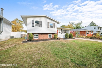 4022 Clover Ridge Ct, Toledo, OH 43623 - photo 2