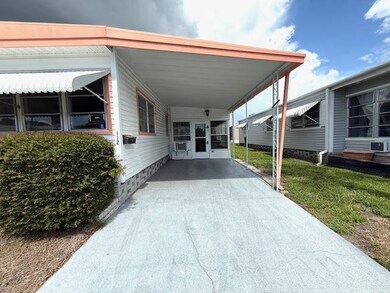 1071 Donegan Rd unit 112, Largo, FL 33771 - photo 3