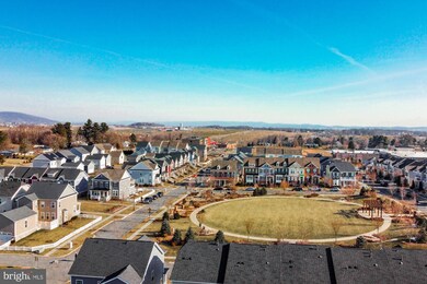 1423 Village Green Way, Brunswick, MD 21716 - photo 4