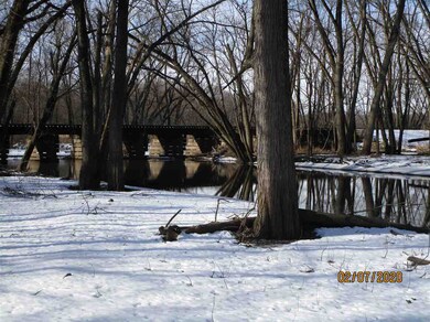 2918 W Bass Creek Rd, Beloit, WI 53511 - photo 3