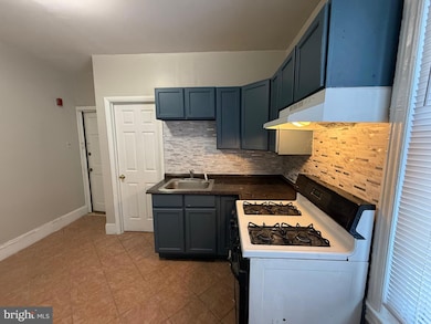 5748 Chestnut St unit C, Philadelphia, PA 19139 - photo 2