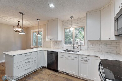 Hommati.com-2831_Westgate_Dr_S_ND-06-10-