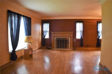 2641 Castleton Ave, Toledo, OH 43613 - photo 3