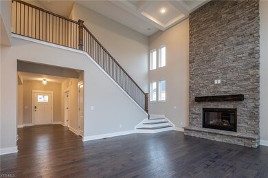 10655 Angelina Dr, North Royalton, OH 44133 - photo 6