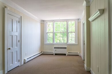 599 Middle St unit 4, Portsmouth, NH 03801 - photo 2