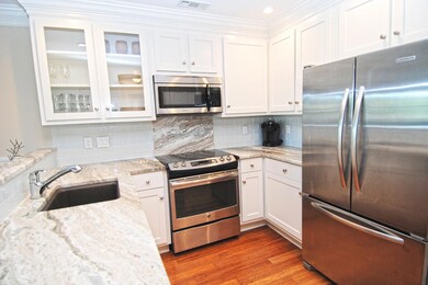 MLS_DSC_0102_kitchen 2_fxed