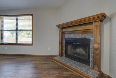 402 W River Birch Ct, Nixa, MO 65714 - photo 5