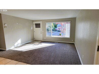 861 Skipper Ave, Eugene, OR 97404 - photo 4