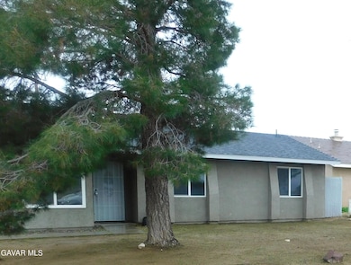 8260 Viburnum Ave, California City, CA 93505 - photo 2