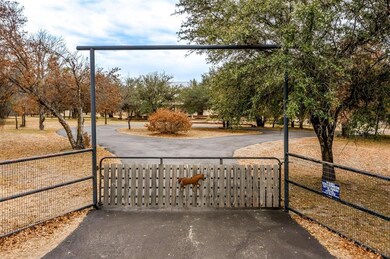 6137 Meadow Ridge Dr, Weatherford, TX 76087 - photo 2