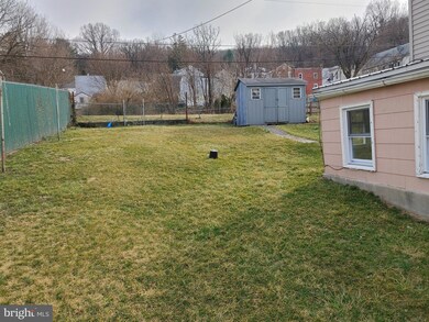 1736 Fairview St, Reading, PA 19606 - photo 3