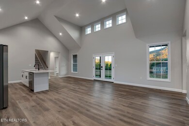 07_WaterstoneDrive_138_Living01