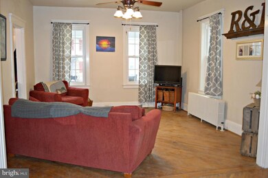 374 E Main St, New Holland, PA 17557 - photo 4