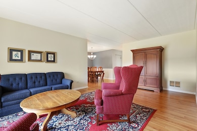 6223 Lakepark Ln unit A, Willowbrook, IL 60527 - photo 3