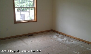 929 Shoemaker Ave, Wyoming, PA 18644 - photo 7